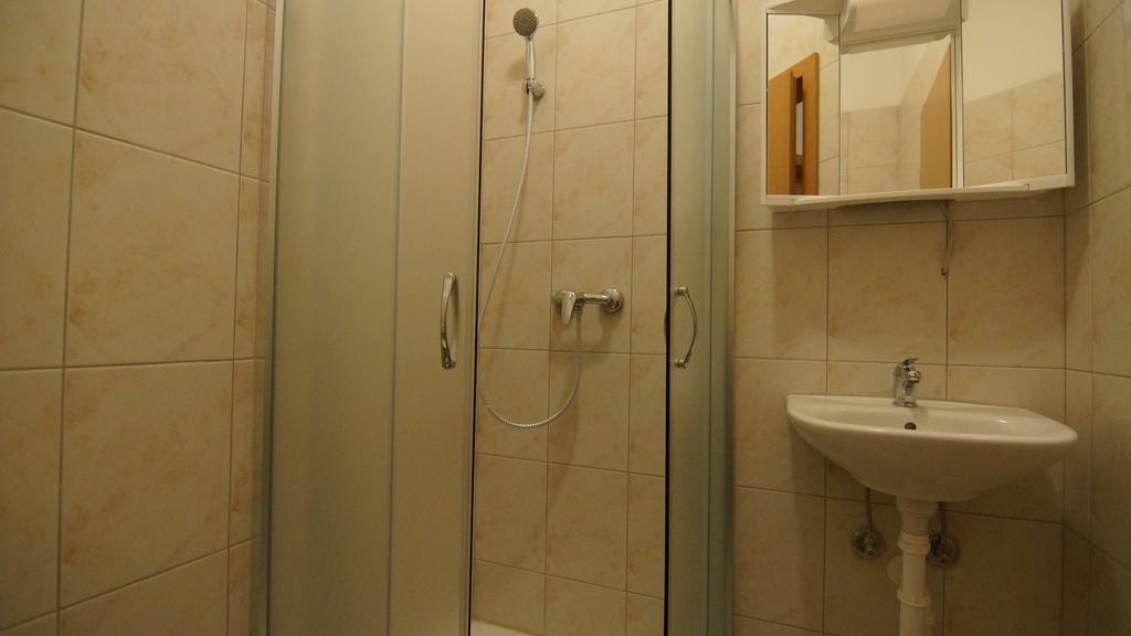 Apartments Domani Vir Zewnętrze zdjęcie