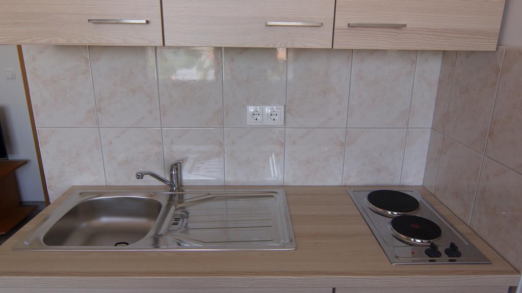 Apartments Domani Vir Zewnętrze zdjęcie