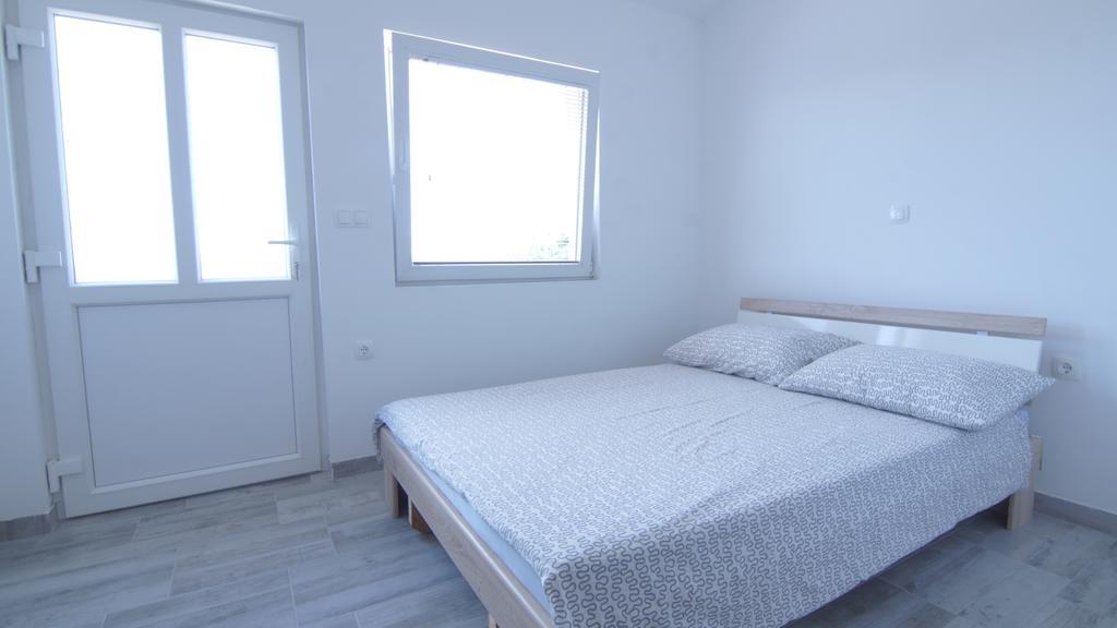 Apartments Domani Vir Zewnętrze zdjęcie