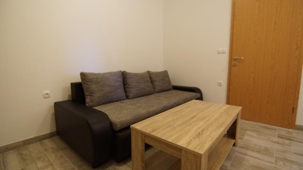 Apartments Domani Vir Zewnętrze zdjęcie